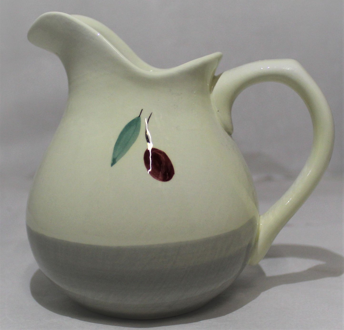 Jug - Grey Fresco design