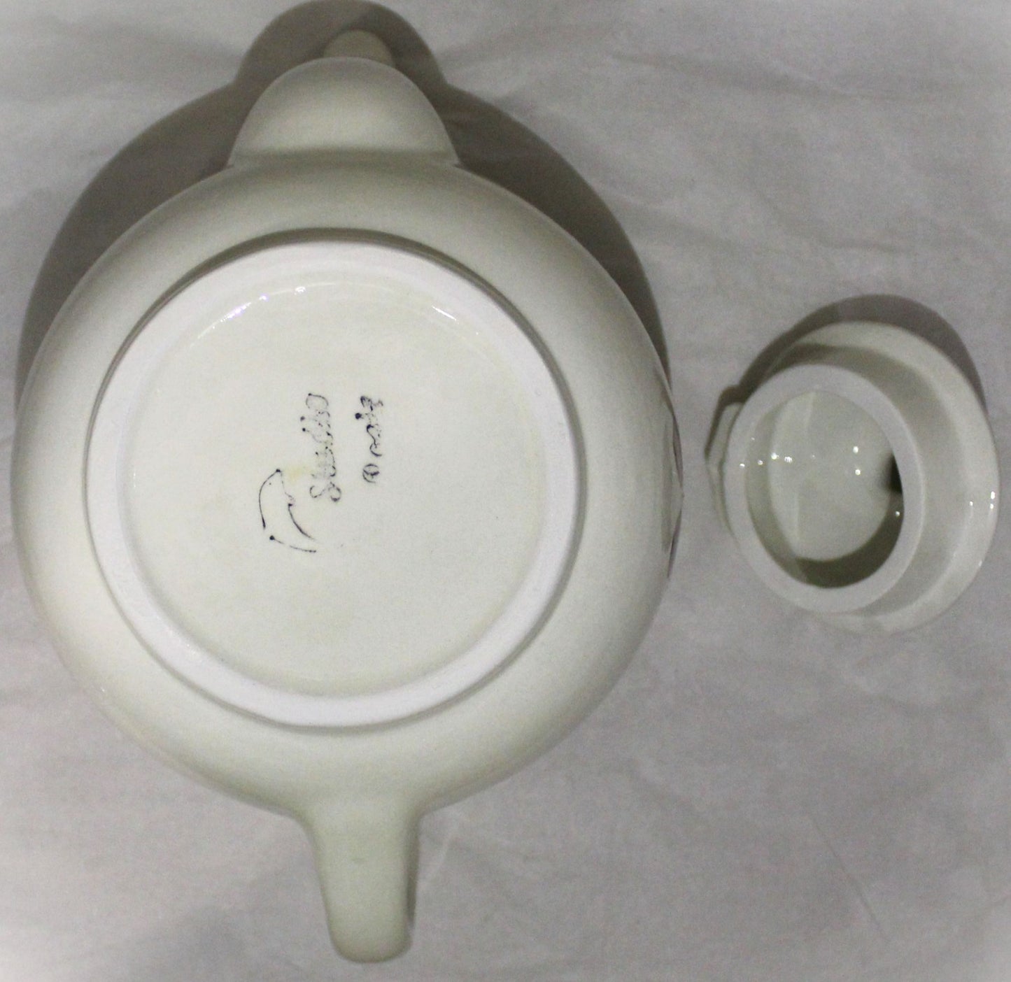 Tea Pot - Studio Poole Dorset Fruits Grapes Design
