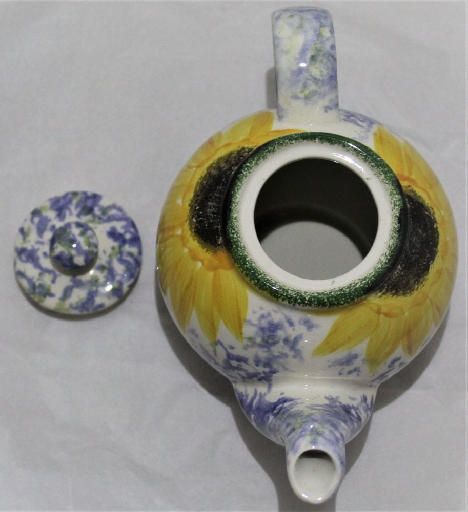Small Tea Pot - Vincent Design