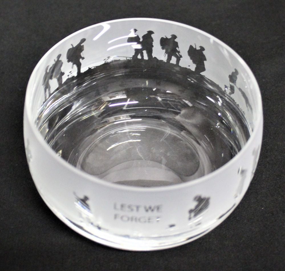Glass Bowl "Lest we forget"