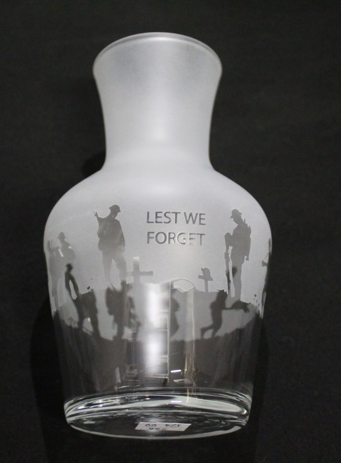 Glass Carafe "Lest we forget"