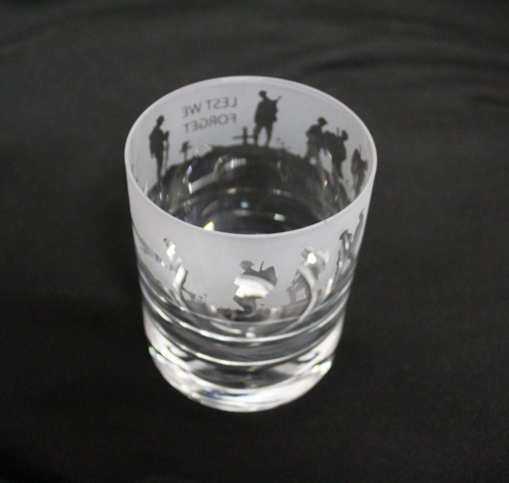 Glass Whisky Tumbler "Lest we forget "