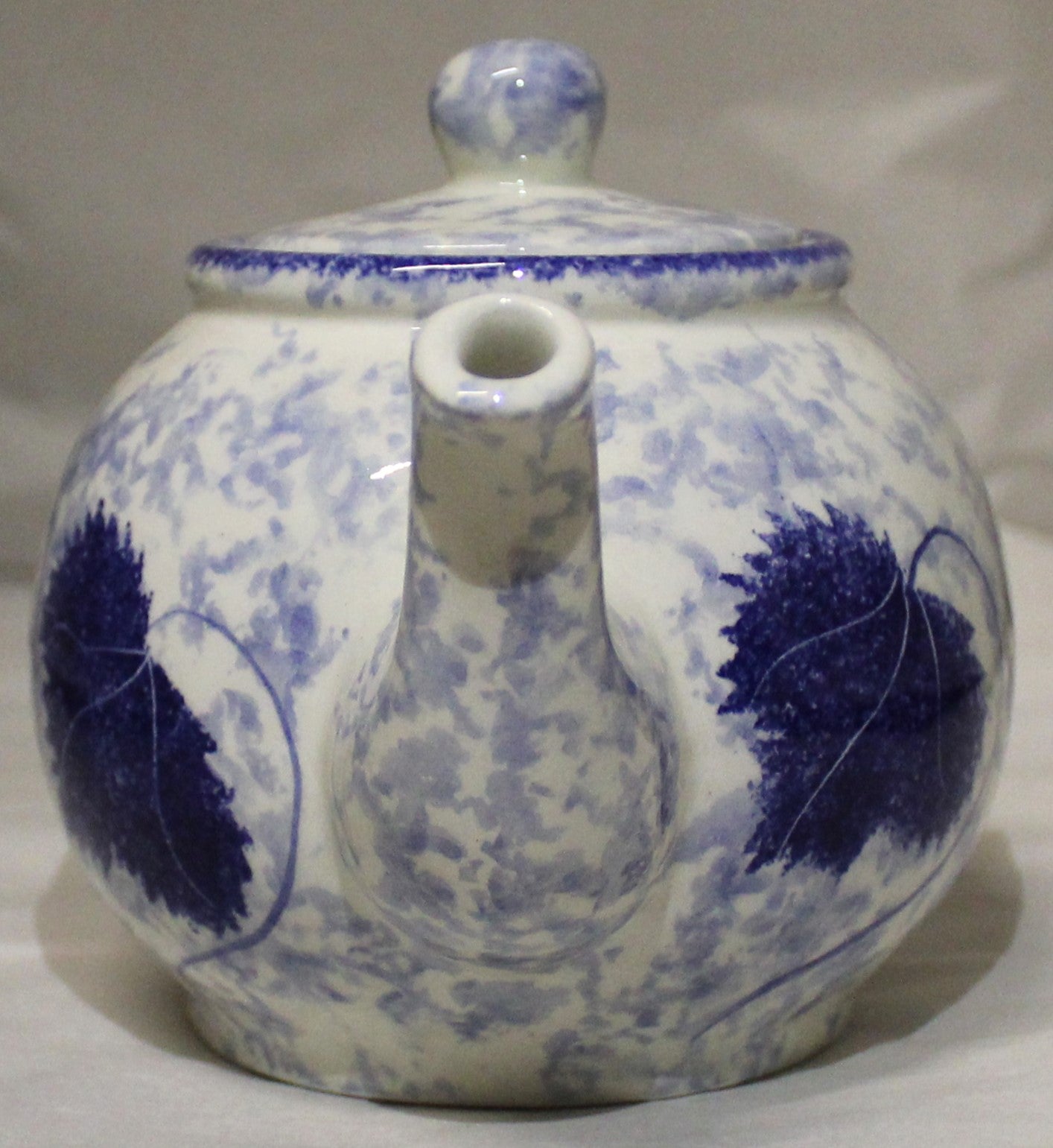 Small Tea Pot - Blue Vine Design
