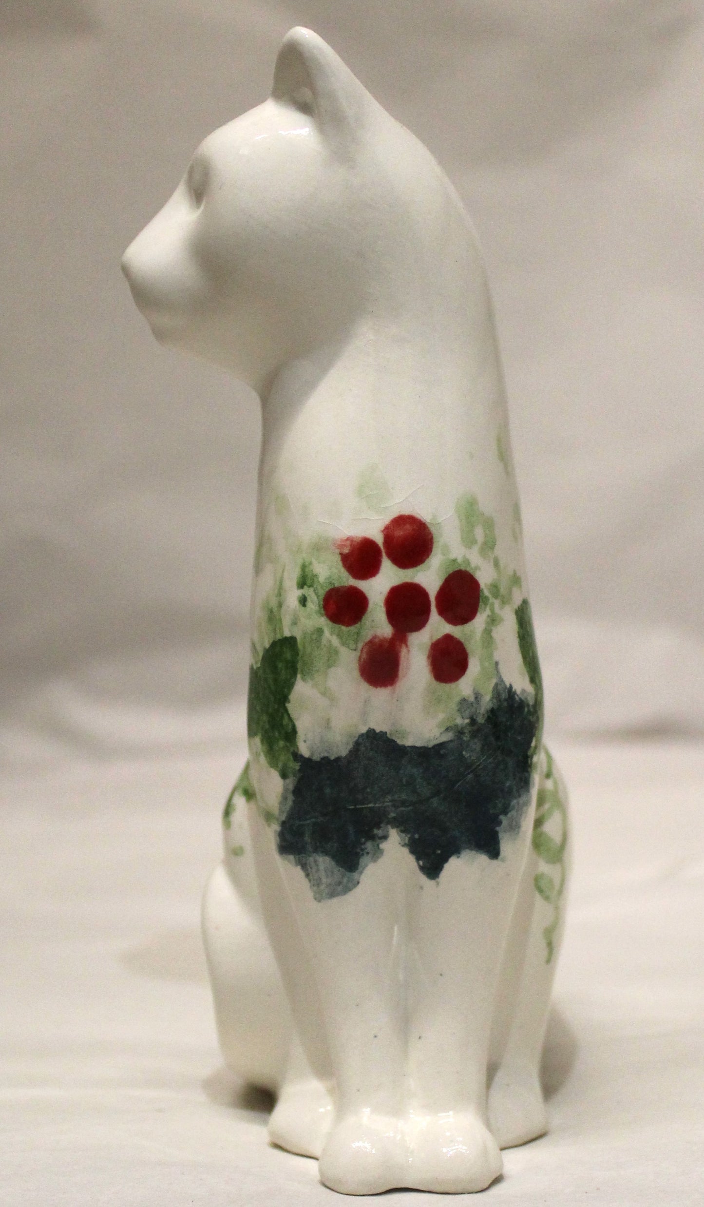 Studio Poole Cat (left) - Winter Vine design