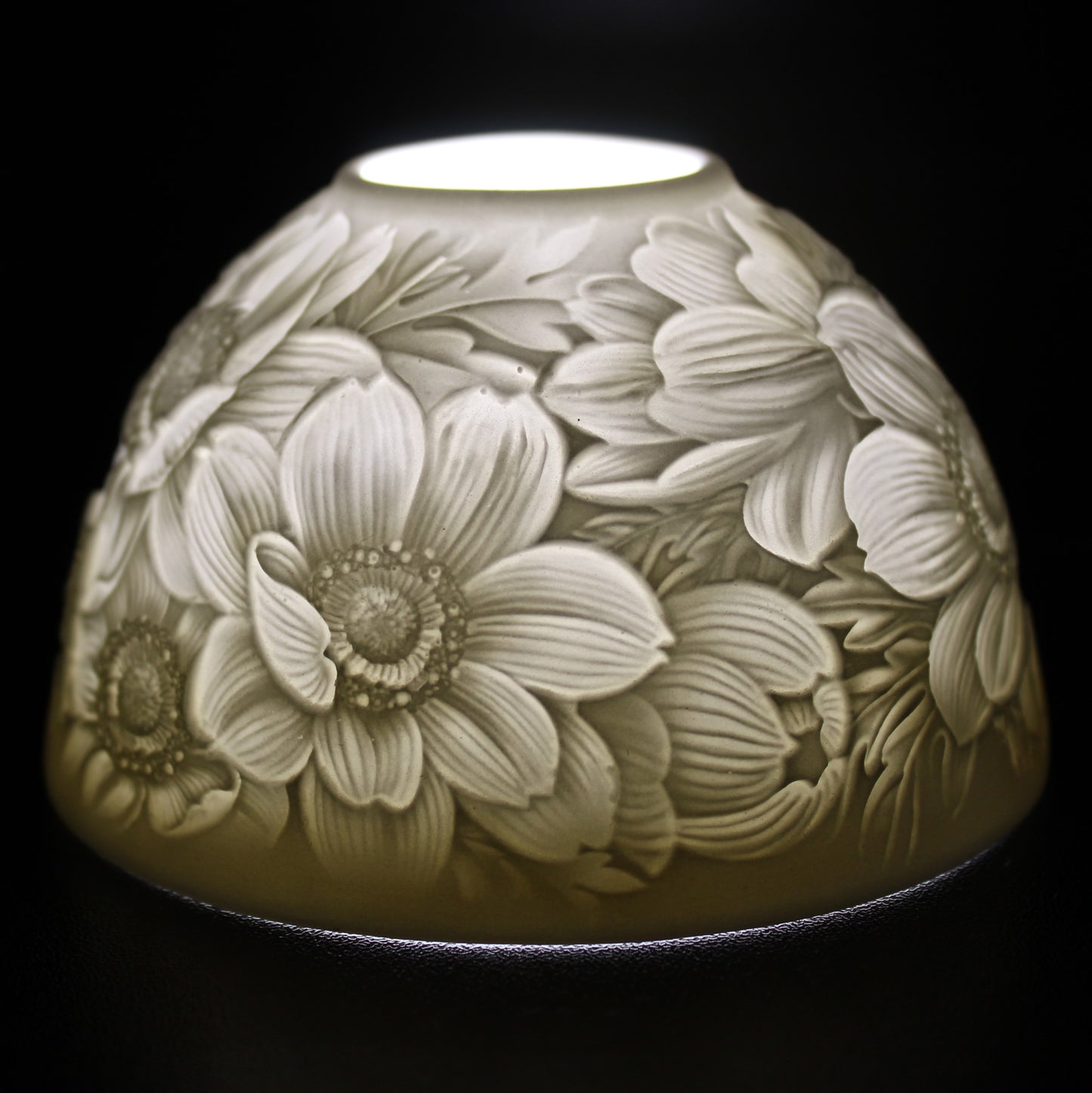 Daisies - Dome Tealight Holder