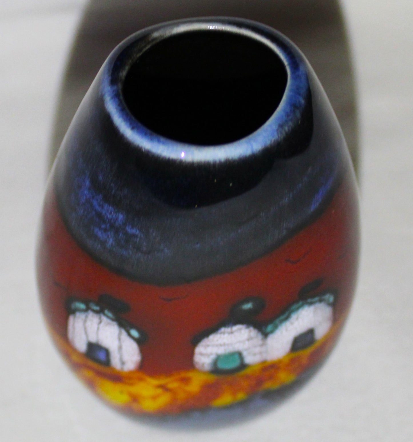 Hand-thrown, Mini Manhattan Vase - Red beach Huts design