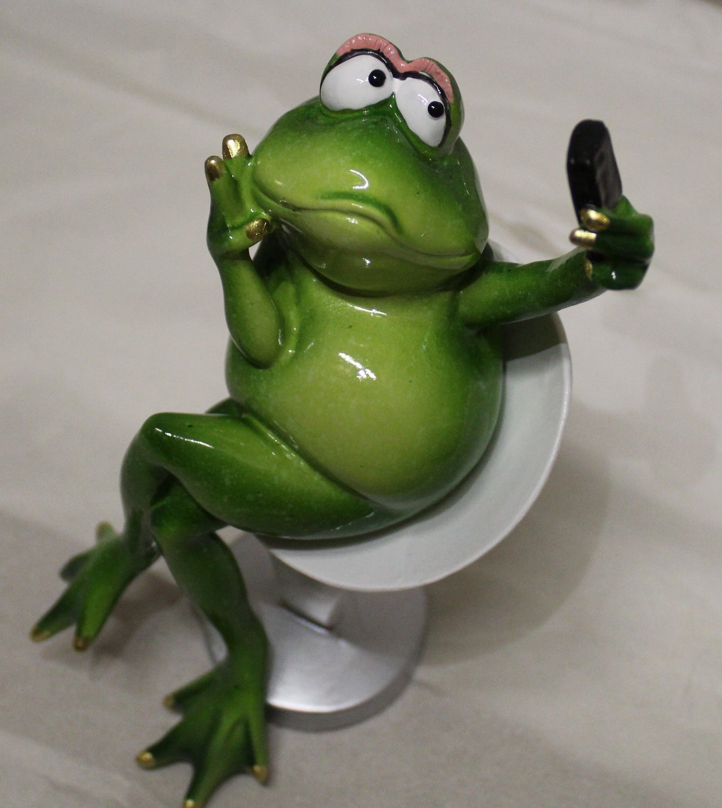 Comical Frogs - Sitting Selfie