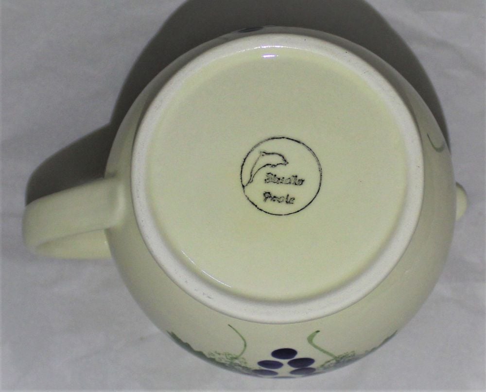 Jug - Vinyard design