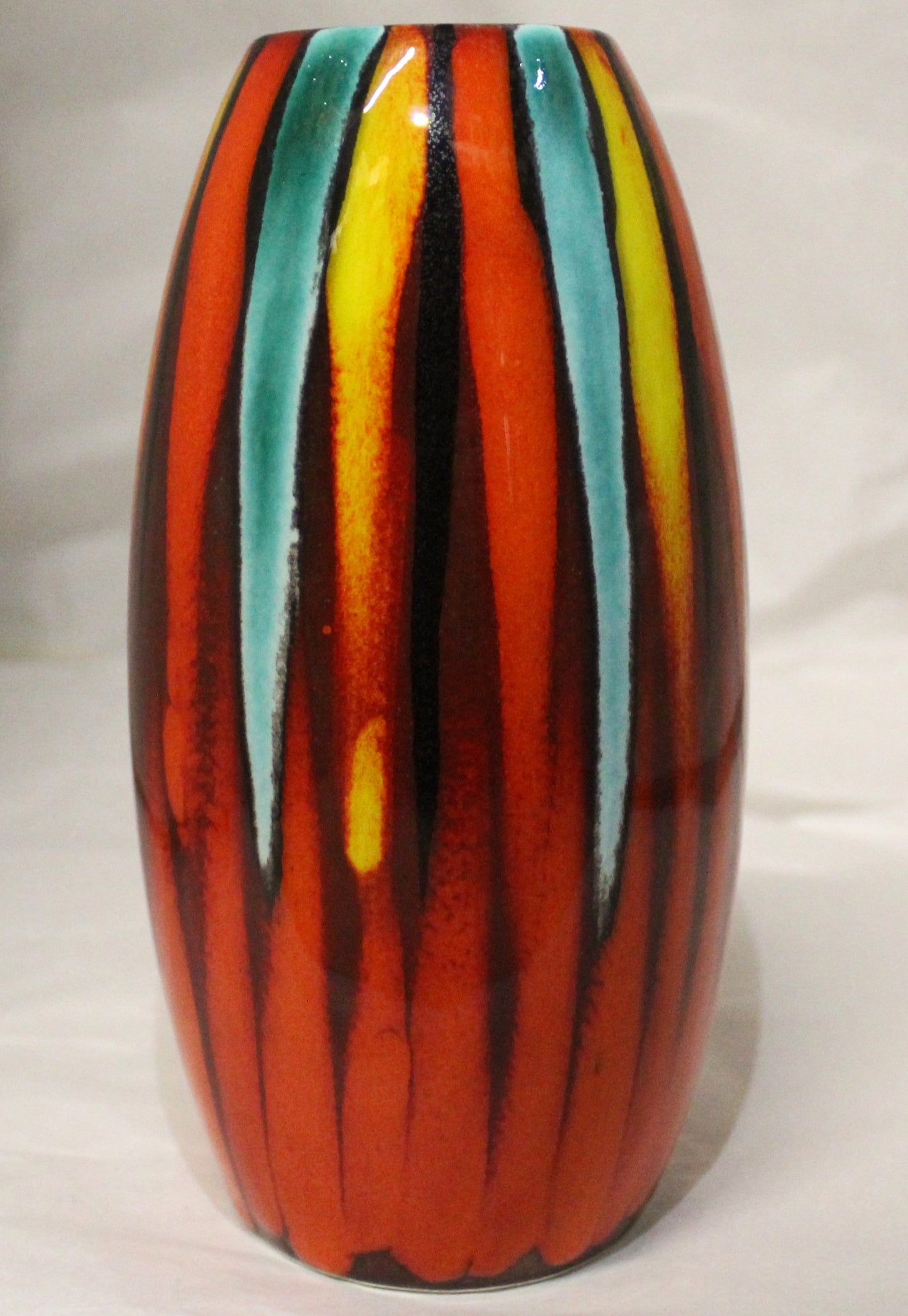Torpedo Vase - Studio Poole Columbine