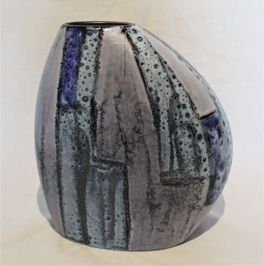 Bean Vase - Lapis design